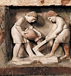 Pila bautismal en iglesia de Parma.